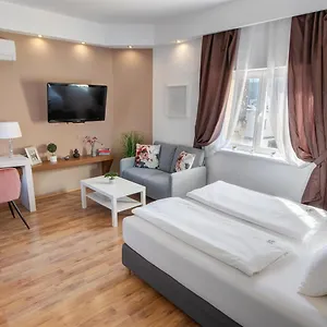 Premium Szervita Square Apartamento Budapest