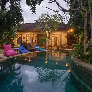 https://villa-bale-seminyak.ubudhotelsnow.com